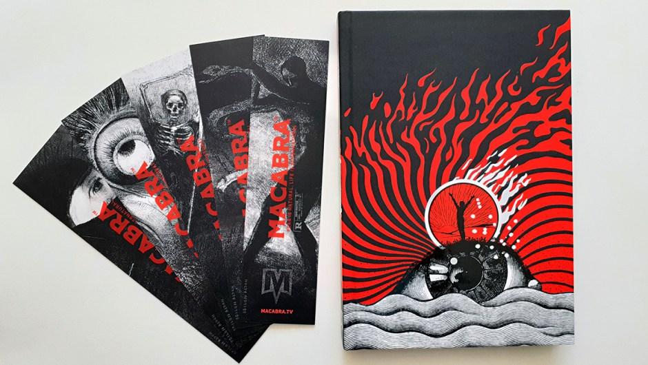 Capa do livro Antologia-Macabra e o kit de marcadores especiais da DarkSide Books.